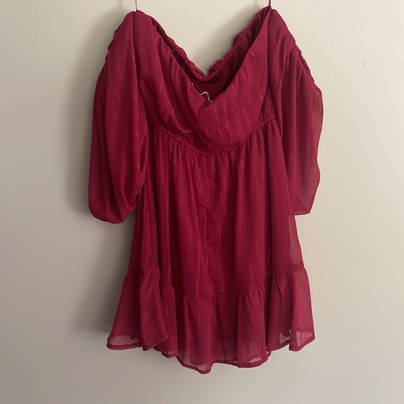 BRAND NEW! Off the shoulder holiday dress! - Picture 4 of 6